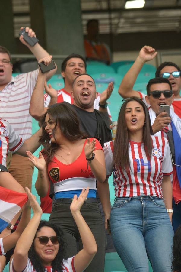 A casi diez años de convertirse en un icono sensual del fútbol, la modelo paraguaya Larissa Riquelme mantiene intacta su popularidad como lo ha vuelto a demostrar en la Copa América, donde ha reaparecido causando casi la misma repercusión que en el Mundial de 2010.