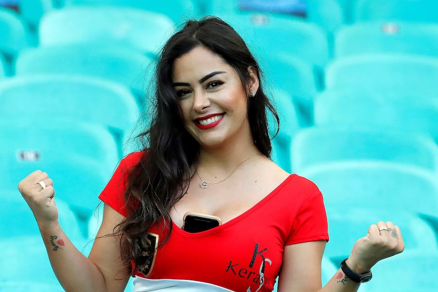 A casi diez años de convertirse en un icono sensual del fútbol, la modelo paraguaya Larissa Riquelme mantiene intacta su popularidad como lo ha vuelto a demostrar en la Copa América, donde ha reaparecido causando casi la misma repercusión que en el Mundial de 2010.