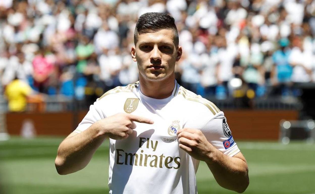 Luka Jovic, el día de su presentación con el Real Madrid.