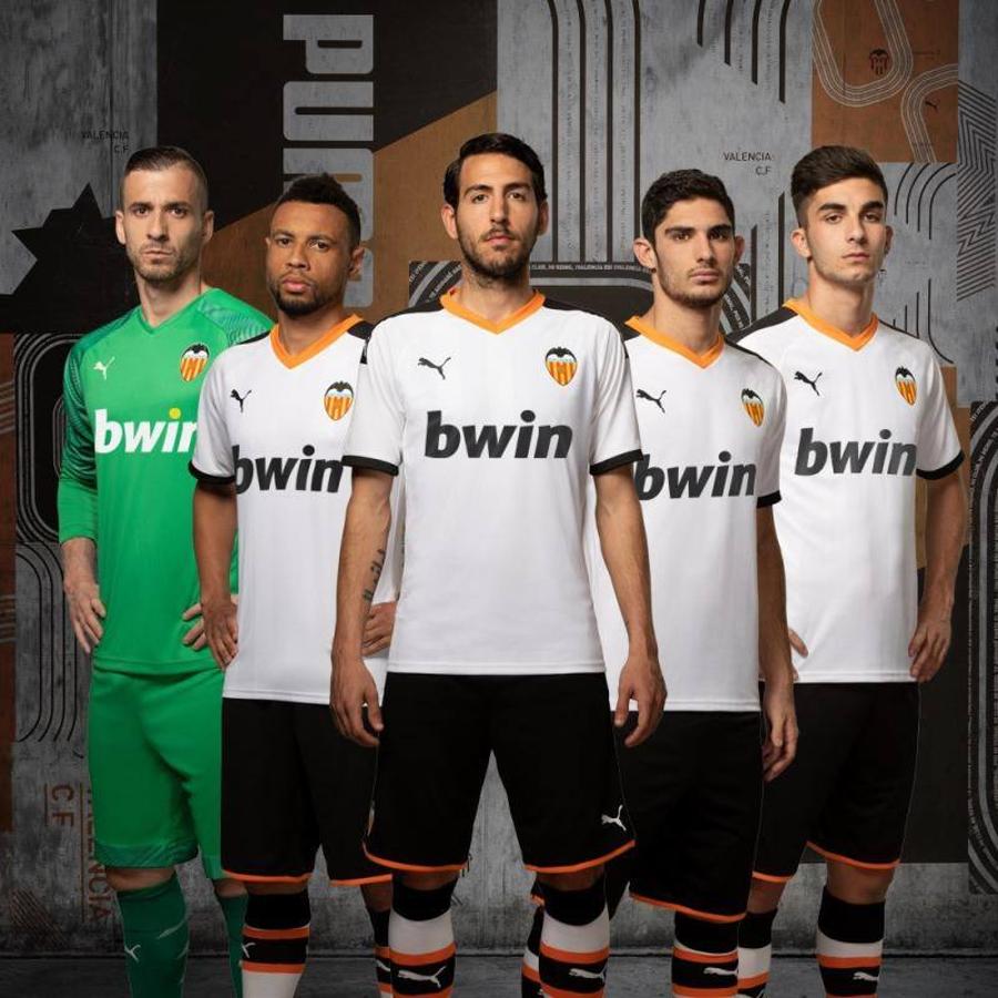 Fotos: Equipación del Valencia CF para la temporada de 2019-2020