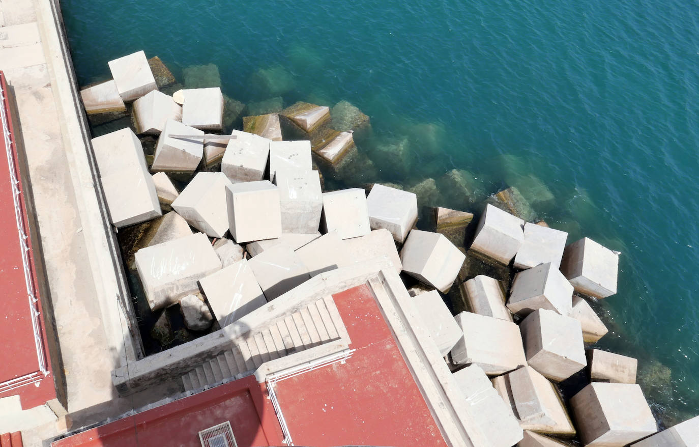 Fotos: El antiguo faro de Valencia, en el olvido