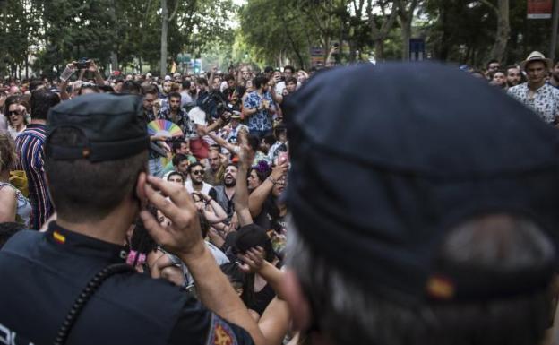 Manifestantes bloquean el paso a los dirigentes de Ciudadanos