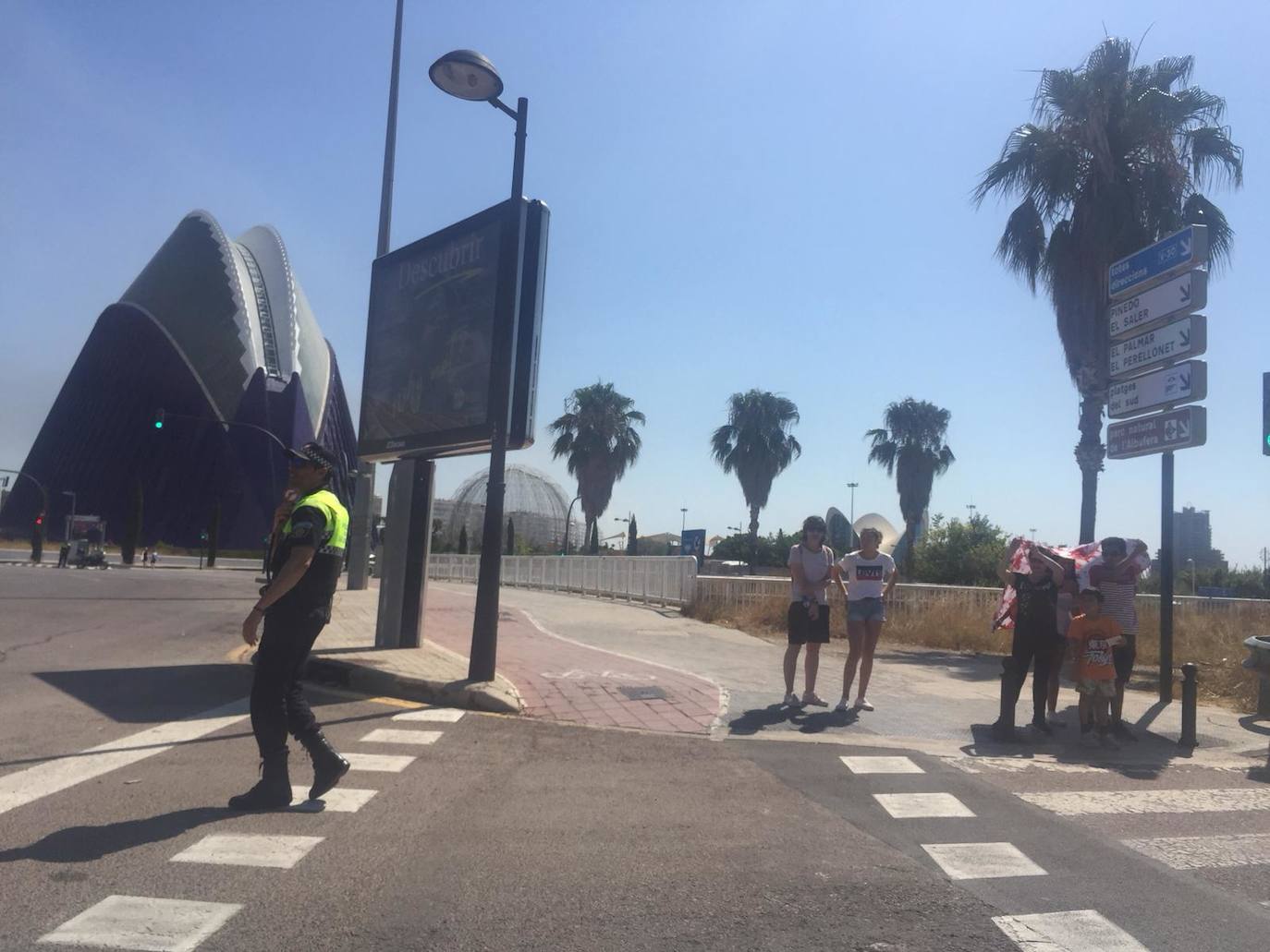 Cortes de tráfico por el incendio de l'Oceanogràfic