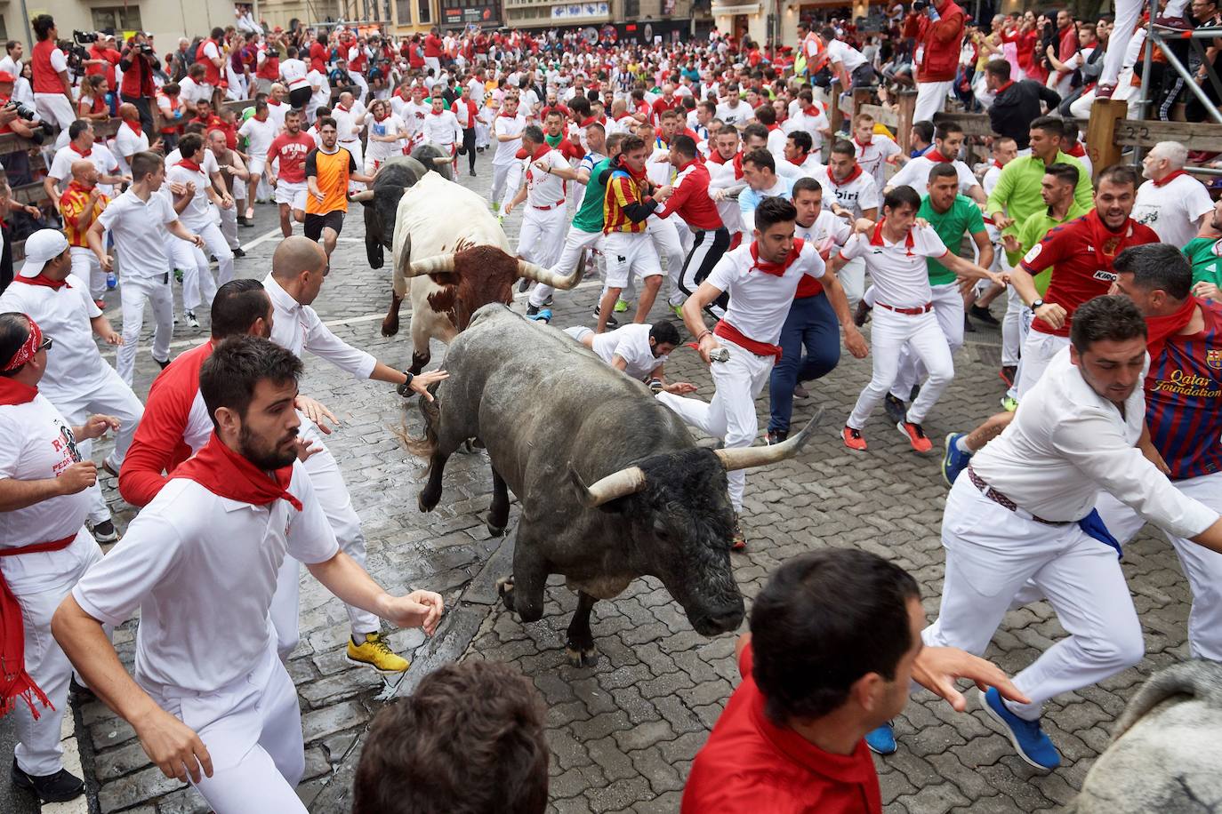 Los toros de José Escolar han recorrido las calles de Pamplona en dos minutos y 13 segundos. Es el encierro más rápido de este año.