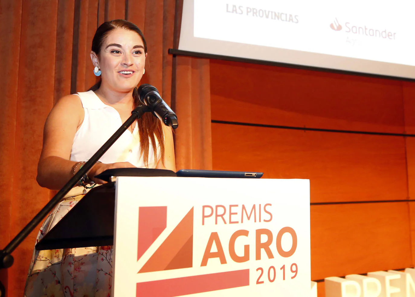 Mireia Mollà destacó que era su primer acto público como consellera de Agricultura, por lo que siempre recordará estos premios, y prometió «poner toda la carne en el asador». 