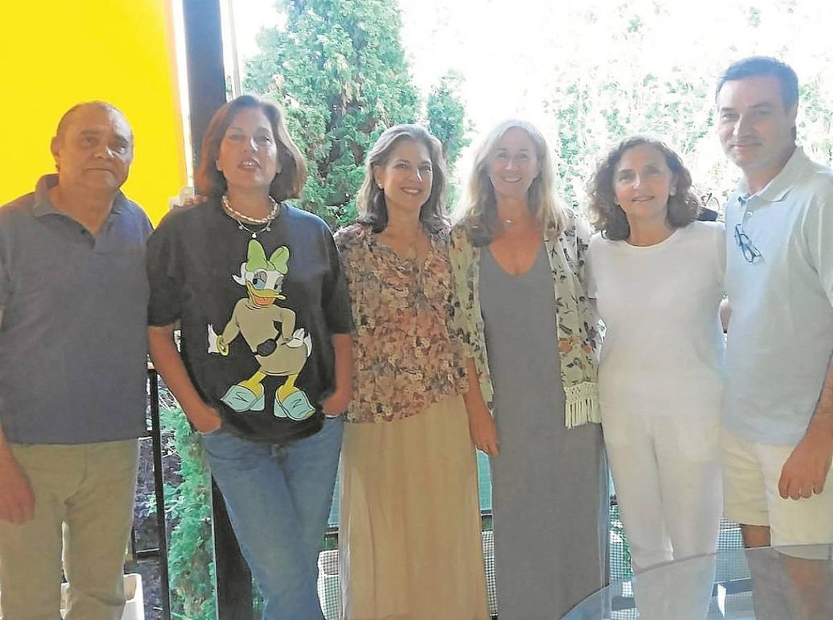 José Forcada, María Sánchez de León, Paula Sánchez de León, Pilar Cañiz, Carmen Jofre y José Verdejo.