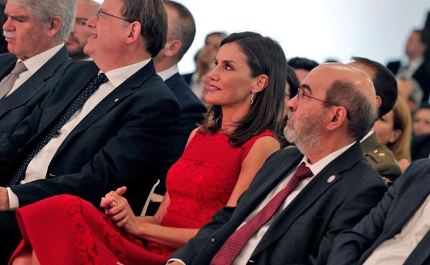 Imagen principal - La Reina Letizia, en Valencia.