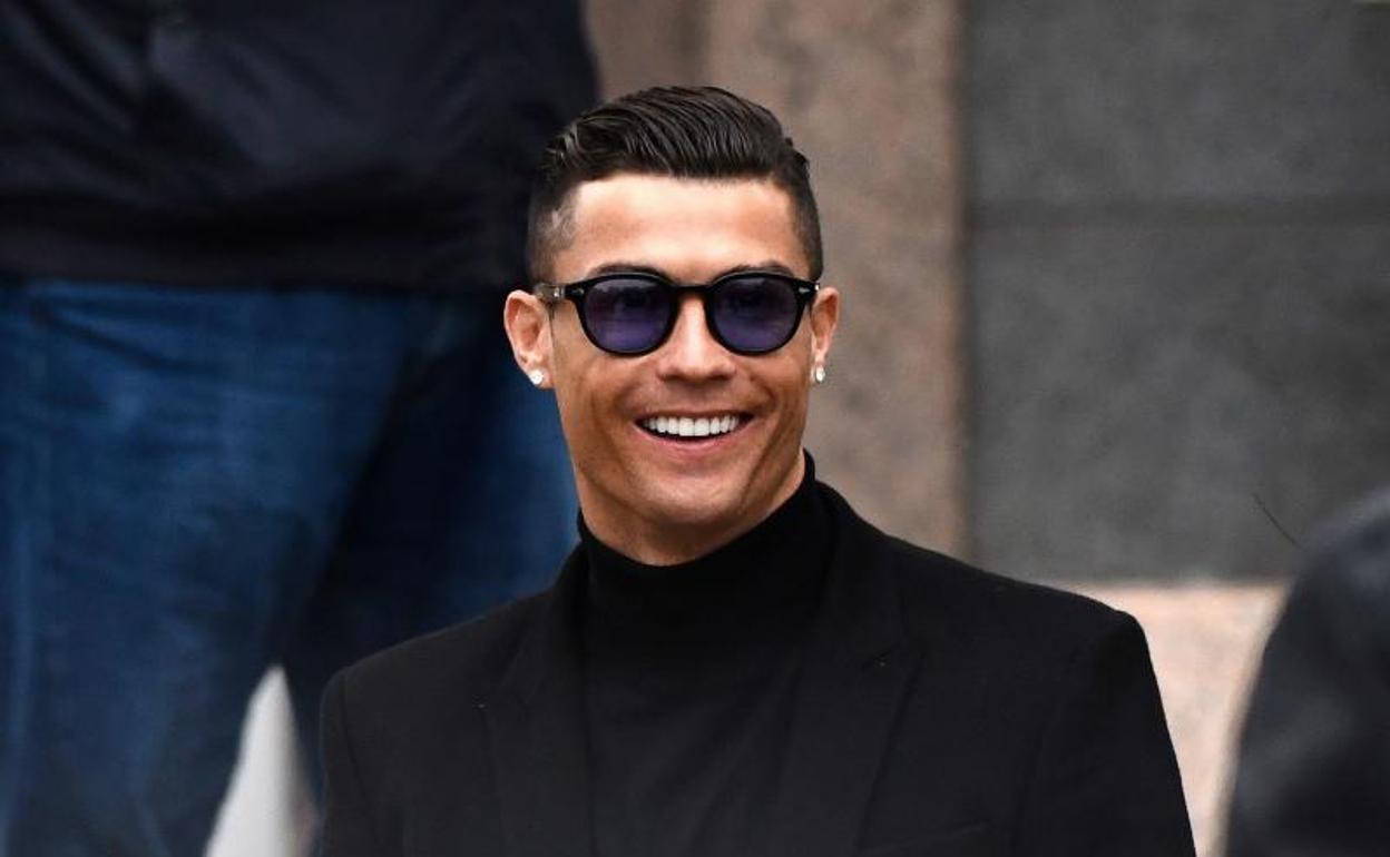 Cristiano Ronaldo, a su salida del juzgado tras declarar por fraude fiscal. 