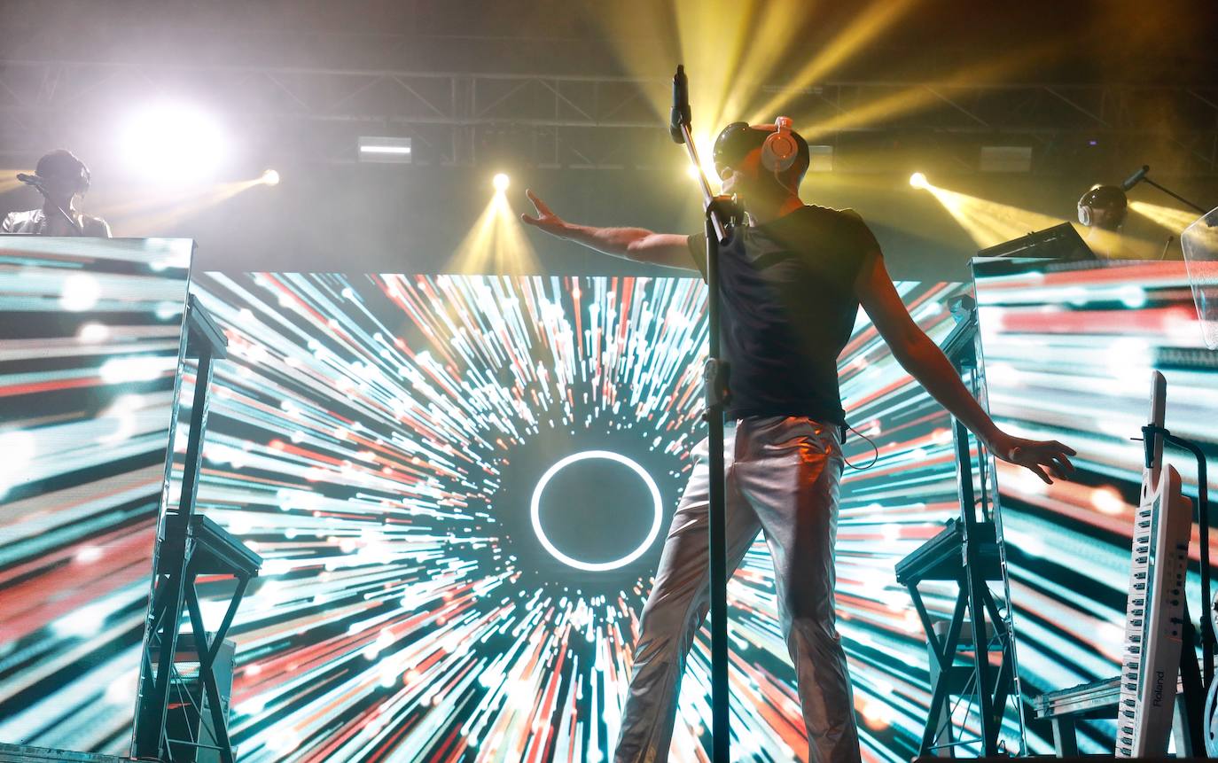 La Casa Azul y Xoel López han puesto punto final este jueves a los Conciertos de Viveros de la Feria de Julio 2019. 