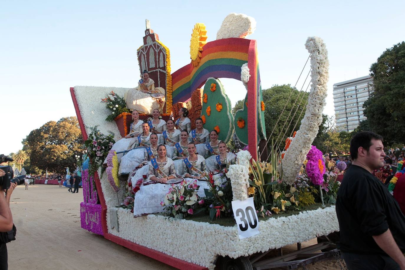 La ciudad despide la Feria de Julio con el más antiguo de sus festejos florales