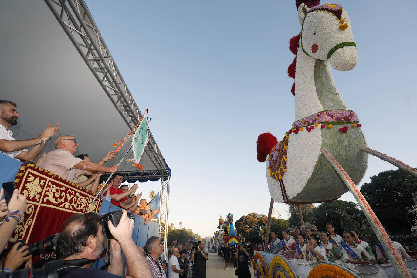 La ciudad despide la Feria de Julio con el más antiguo de sus festejos florales