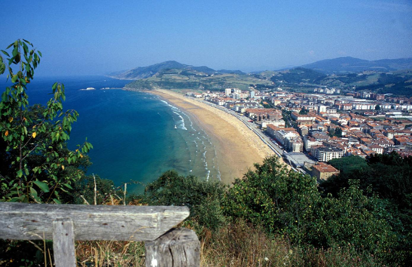 9. Zarauz (Guipúzcoa). 4.540 euros vale el metro cuadrado en este municipio guipuzcoano. 