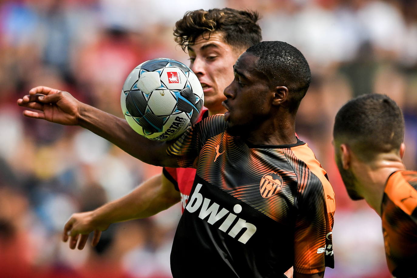 Así ha sido el partido de pretemporada entre el club alemán y el equipo de Marcelino, con Cillesen y Gameiro como titulares tras recuperarse de sus molestias.