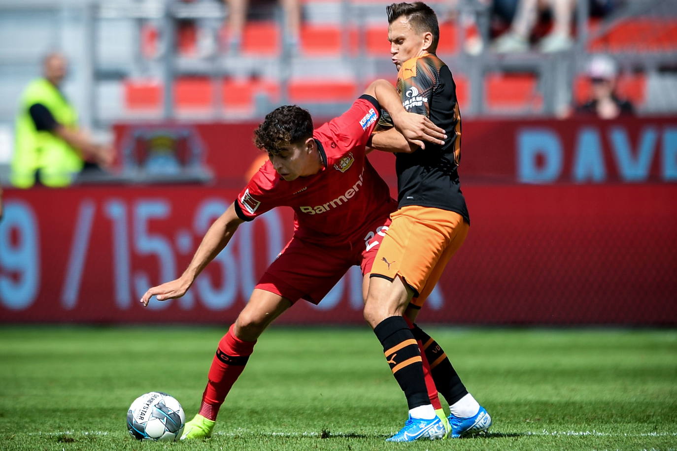 Así ha sido el partido de pretemporada entre el club alemán y el equipo de Marcelino, con Cillesen y Gameiro como titulares tras recuperarse de sus molestias.