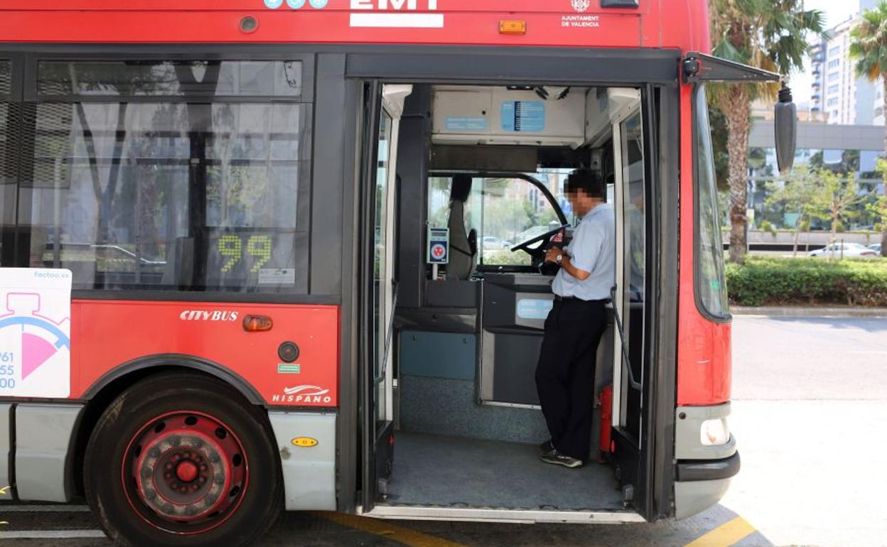 Autobús de la EMT en Valencia.