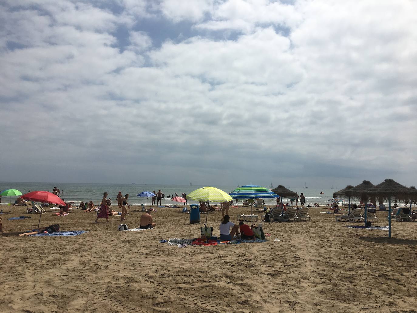 La Malvarrosa, la playa más emblemática y visitada de Valencia. 