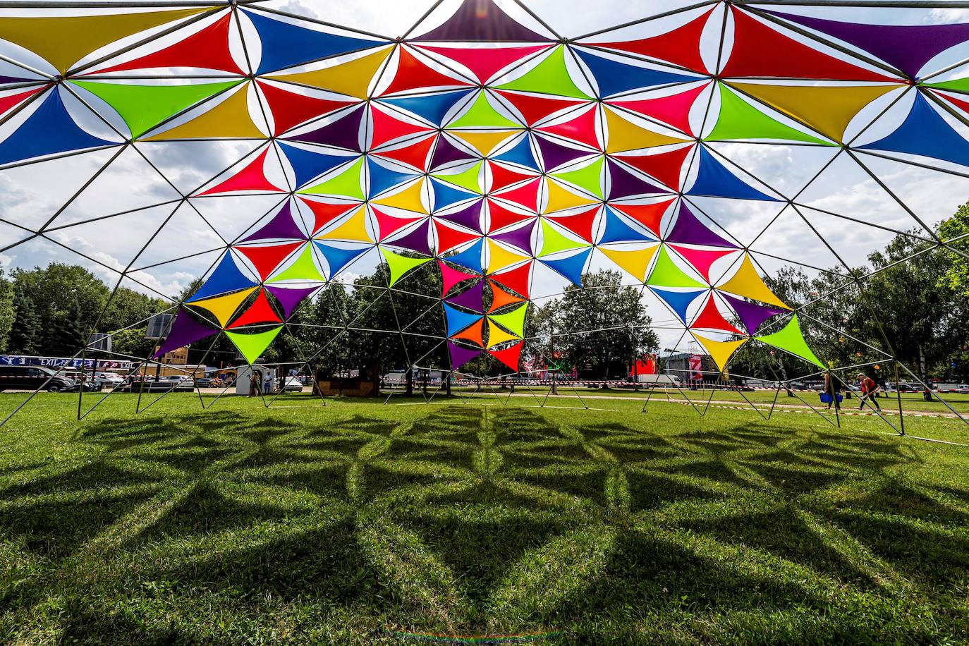 En Hungría se celebra el Sziget Festival 2019, uno de los festivales más importantes del verano. La fiesta ha empezado este 7 de agosto y continuará sin descanso hasta el próximo día 13. El cartel está encabezado durante estos días de festival con artistas de la talla de Ed Sheeran, Franz Ferdinand y Martin Garrix, entre otros.