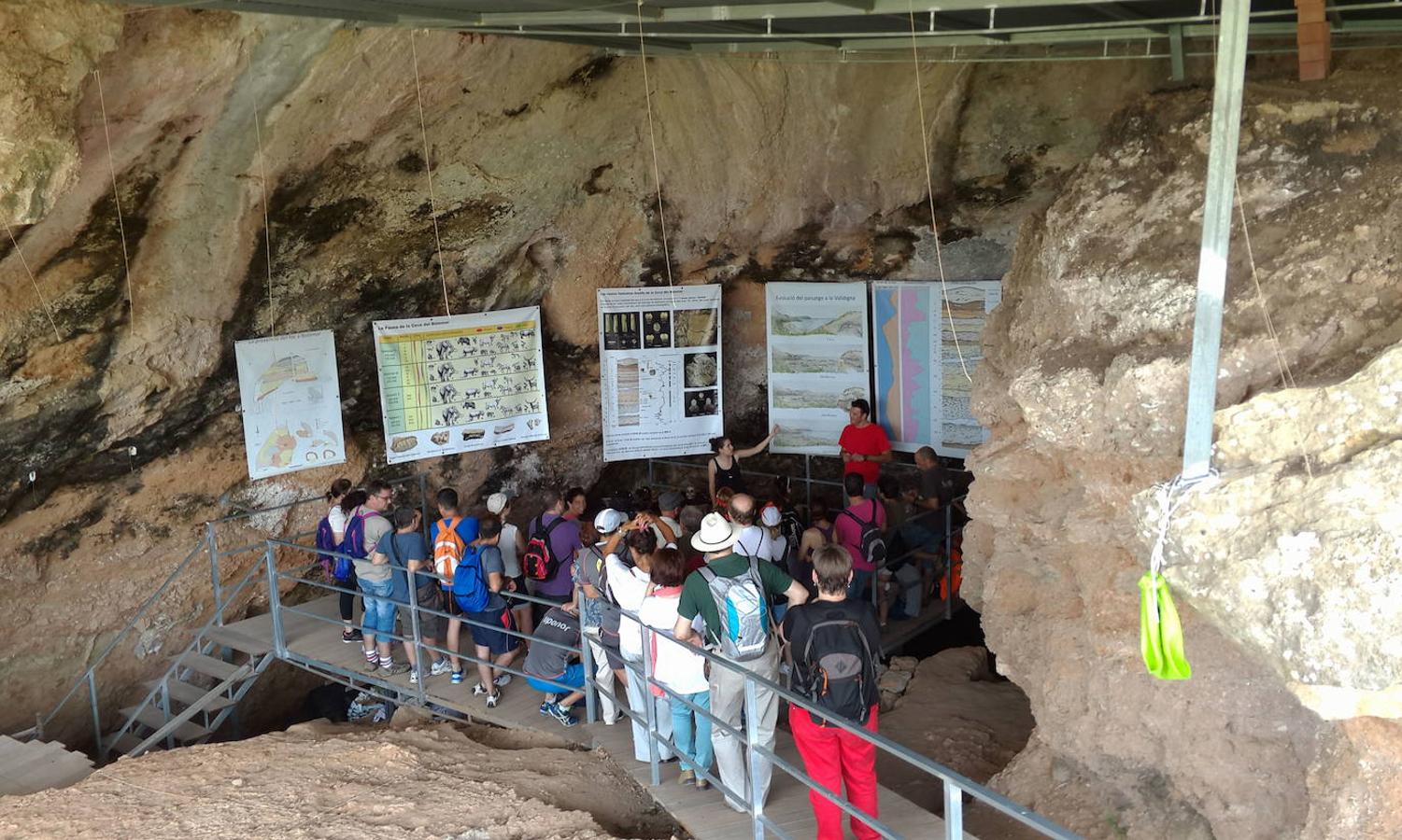 Fotos: Cova de Bolomor en Tavernes de la Valldigna