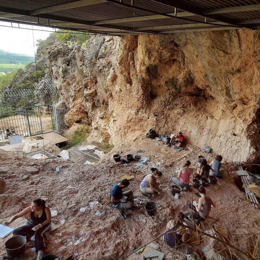 Fotos: Cova de Bolomor en Tavernes de la Valldigna