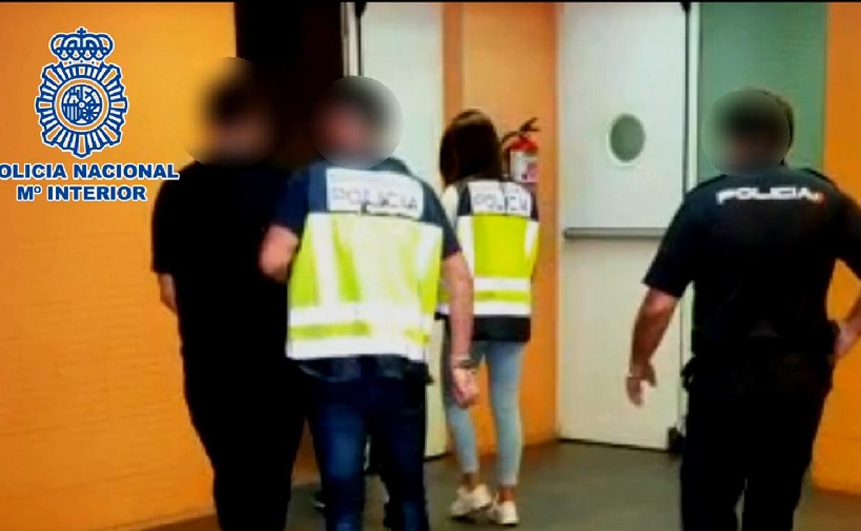 Detenidos infraganti tres miembros de un grupo criminal cuando iban a perpetrar un atraco en la Comunitat