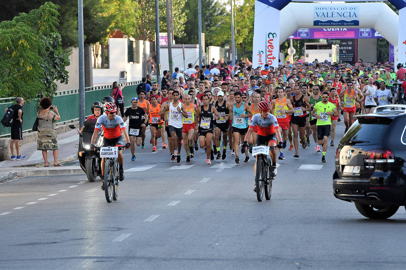 Fotos: Búscate en la 10K XXIV Carrera Tomatina de Buñol 2019