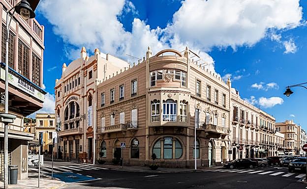 Imagen principal - Telegrama del Rif (Melilla) / Casino Mercantil de Zaragoza / Casa del Príncipe (Valladolid).
