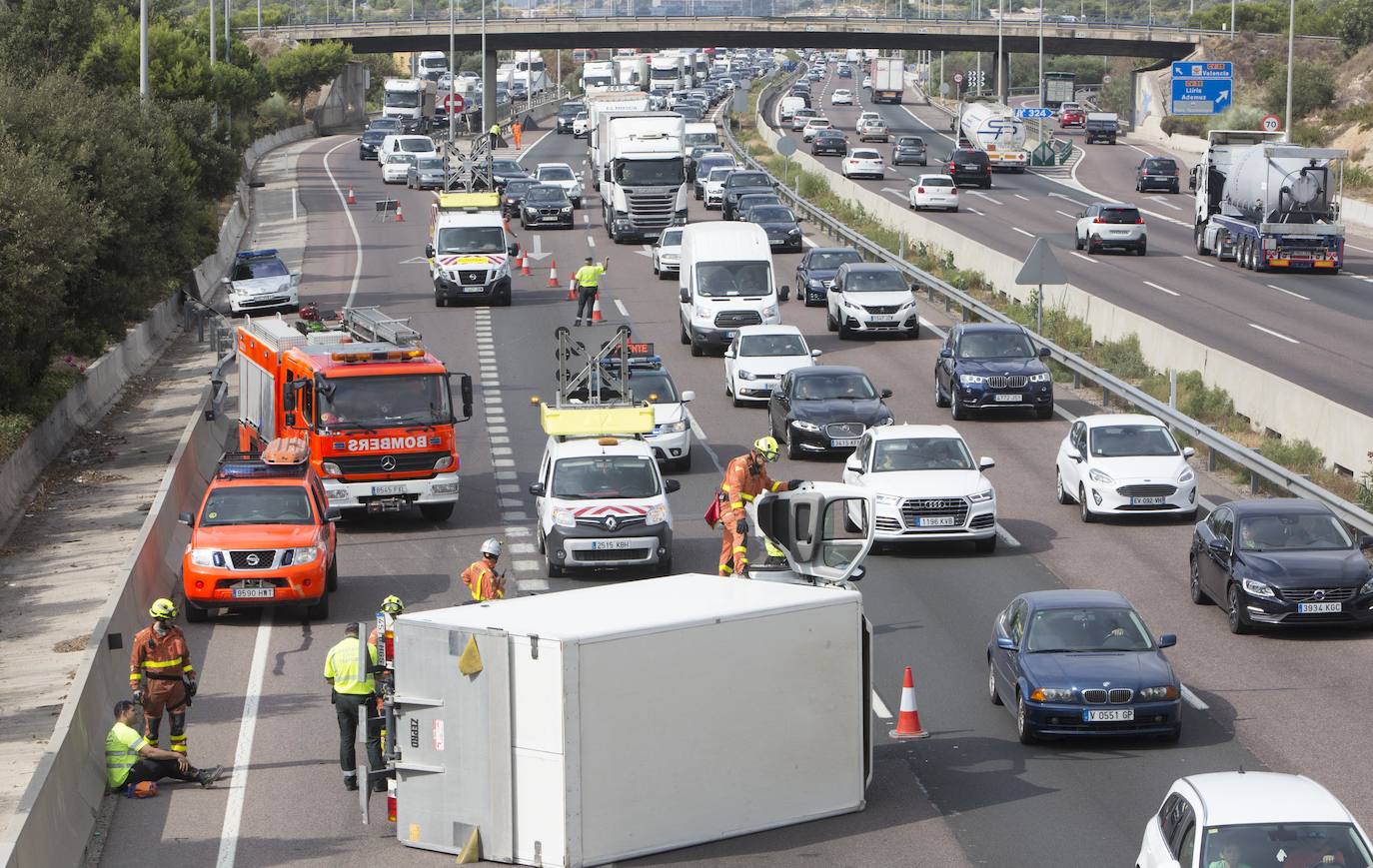 Accidente en la A-7 a la altura de Paterna