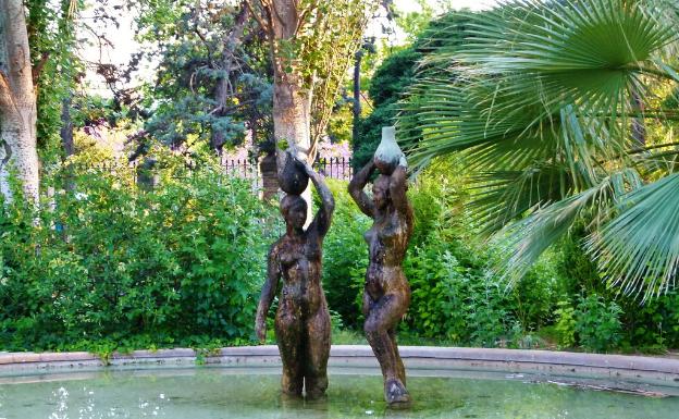 Las Aguadoras de Viveros: una obra del artista fallero Octavio Salvador Vicent