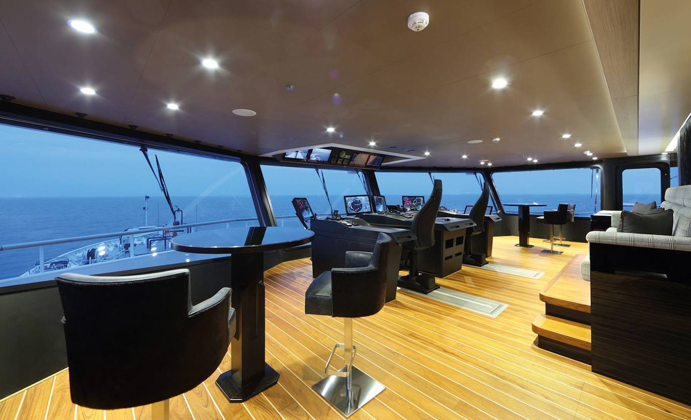 Fotos: El yate Ulysses, el cuarto más grande del mundo, atraca a Cullera