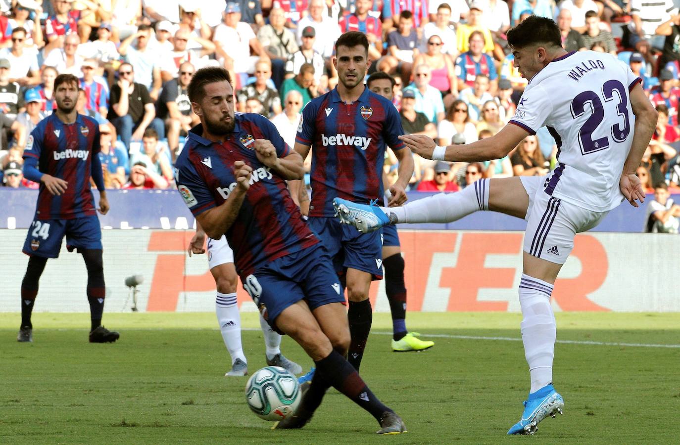 Fotos: El Levante-Valladolid, en imágenes