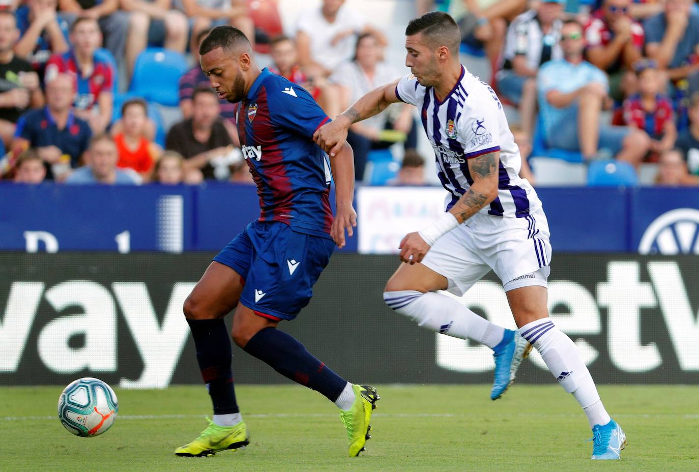 Fotos: El Levante-Valladolid, en imágenes