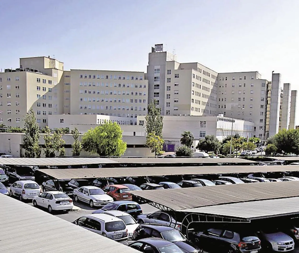 Vista panorámica del Hospital General de Alicante, reformado en meses posteriores. 