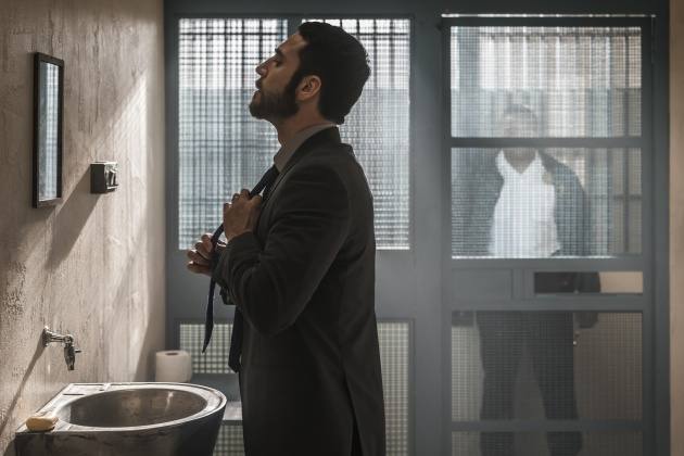 Durante cuatro capítulos, relata el proceso judicial desde que aparecieron los cuerpos sin vida de Casimir Sucharski, dueño de un club nocturno, y dos modelos, Sharon Anderson y Marie Rogers, en 1994 hasta la actualidad.