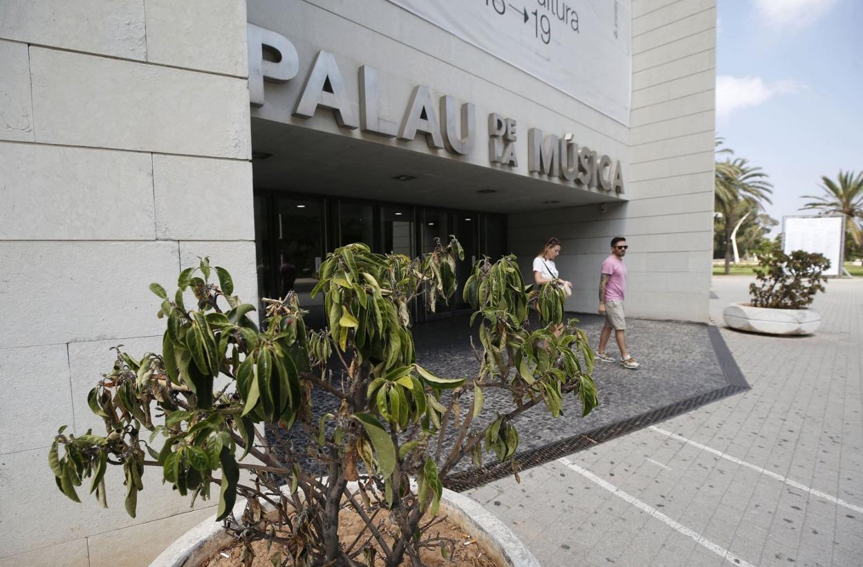 Acceso al Palau de la Música. 