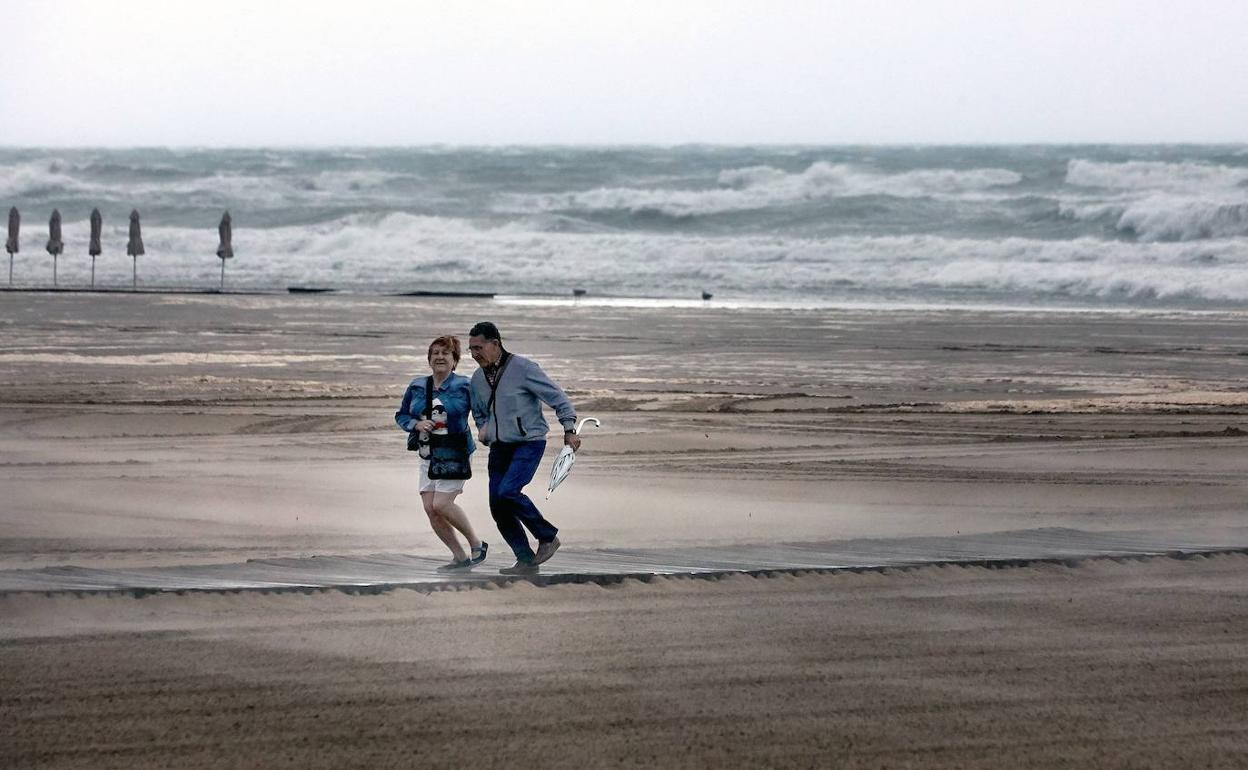 Viento en una playa de Valencia. 