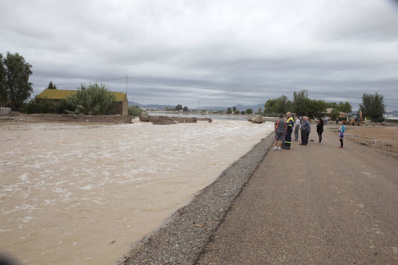 El temporal sigue sin dar tregua, se extiende a más provincias y este sábado se ha cobrado la séxta víctima mortal.