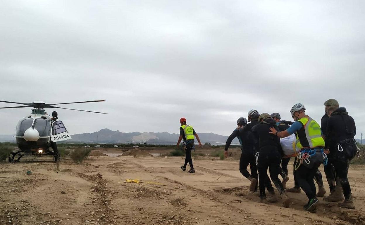 El Mando de Operaciones Especiales (MOE) del Ejército ha encontrado muerto a un hombre de 41 años, vecino de Orihuela (Alicante). 