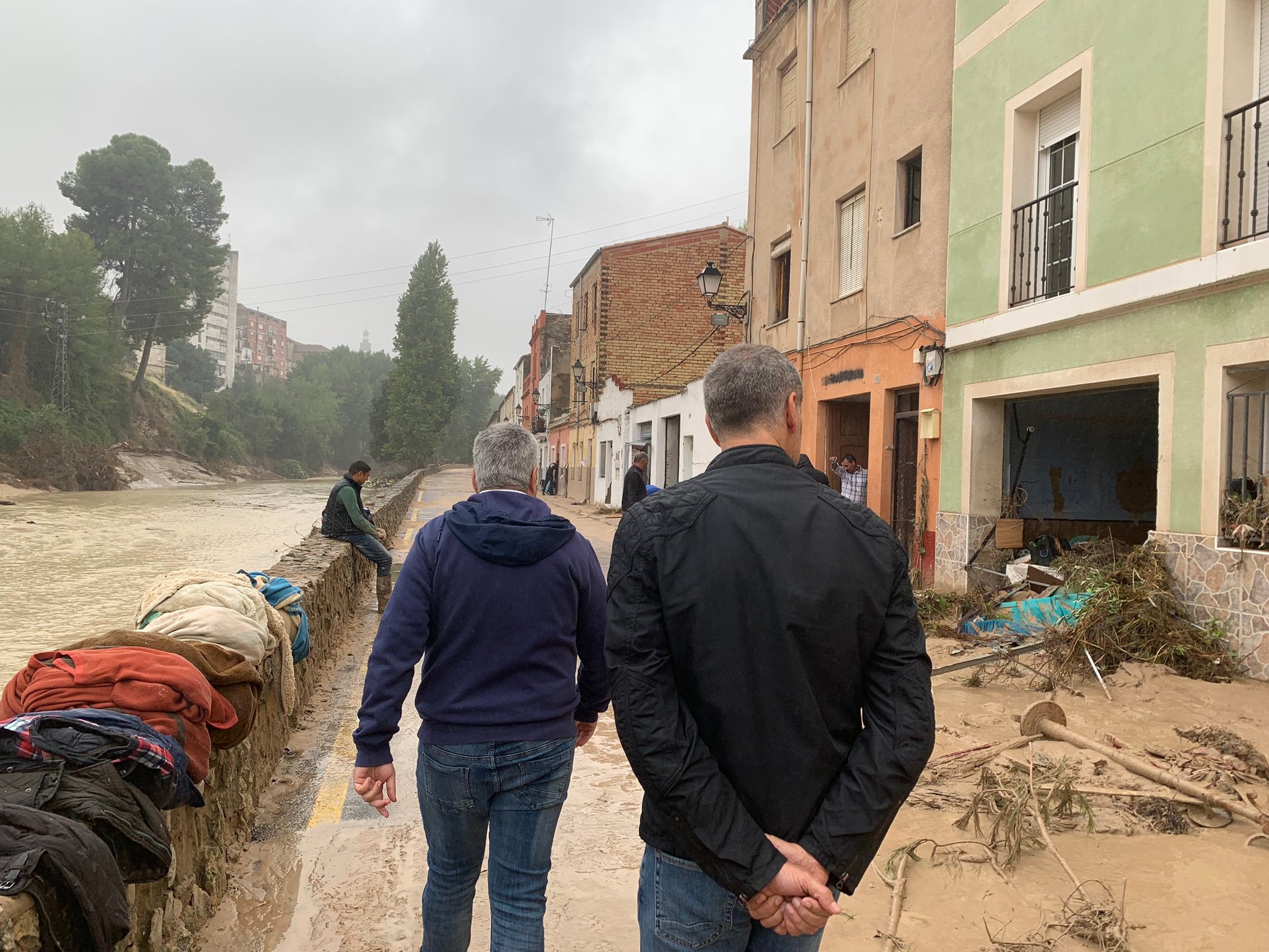 Fotos: Los políticos visitan las zonas más afectadas por la DANA en la Comunitat