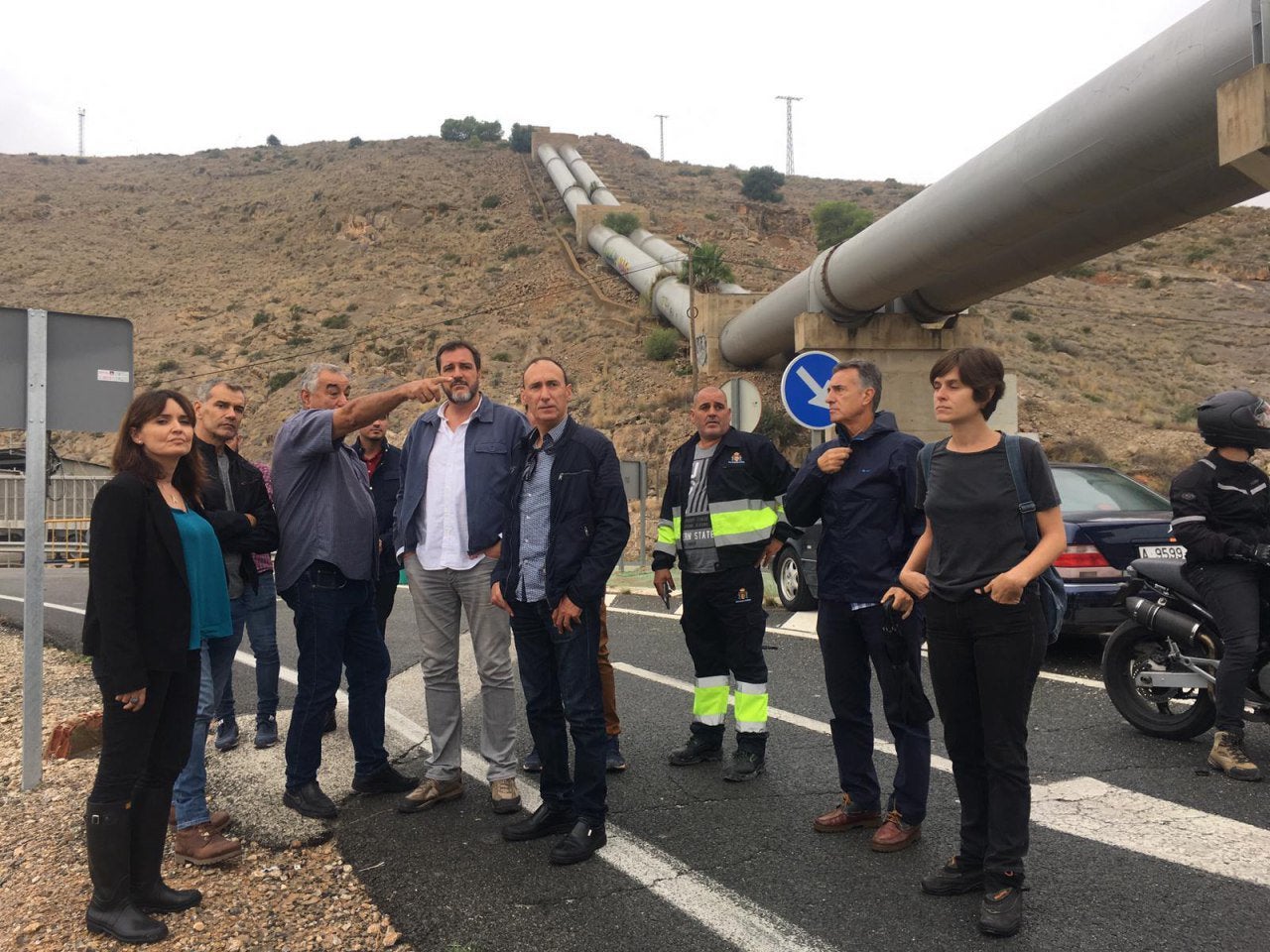 Fotos: Los políticos visitan las zonas más afectadas por la DANA en la Comunitat