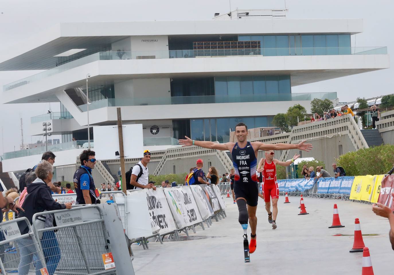 Fotos: Búscate en el Campeonato de Europa de Triatlón en Valencia