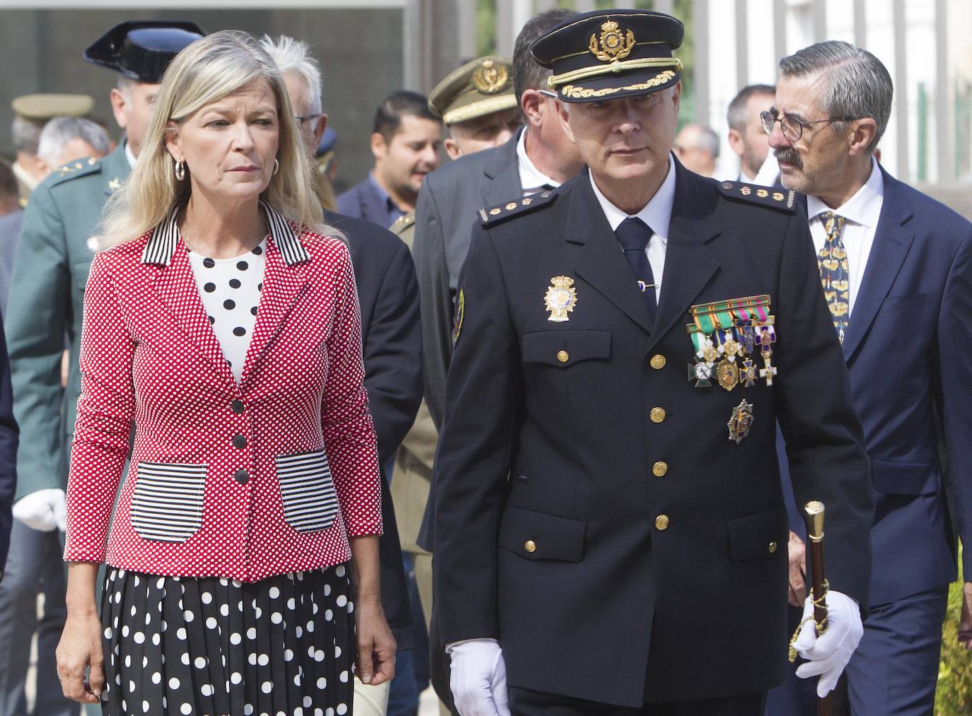 La Generalitat concede un centenar de condecoraciones en el Día de la Policía Autonómica