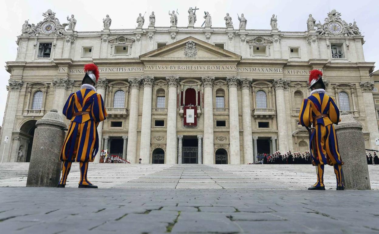 El Vaticano lleva a juicio al presunto abusador de los 'monaguillos del Papa'