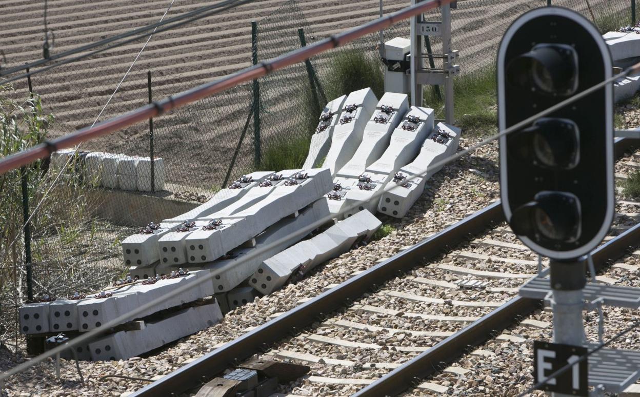 Traviesas en uno de los tramos del corredor. 