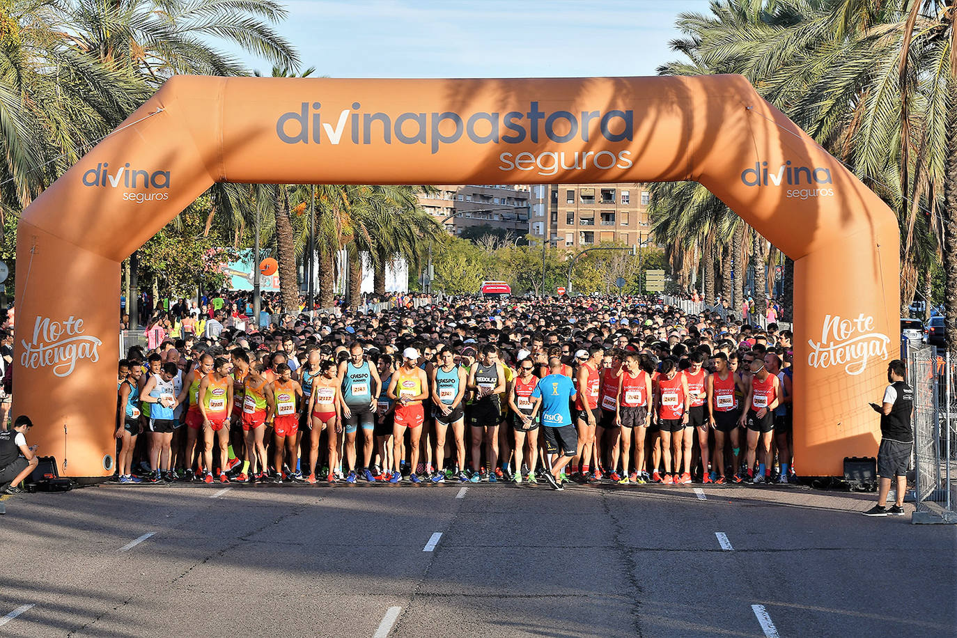 Fotos: Búscate en la 43ª Volta a Peu de los barrios de San Marcelino y San Isidro de Valencia