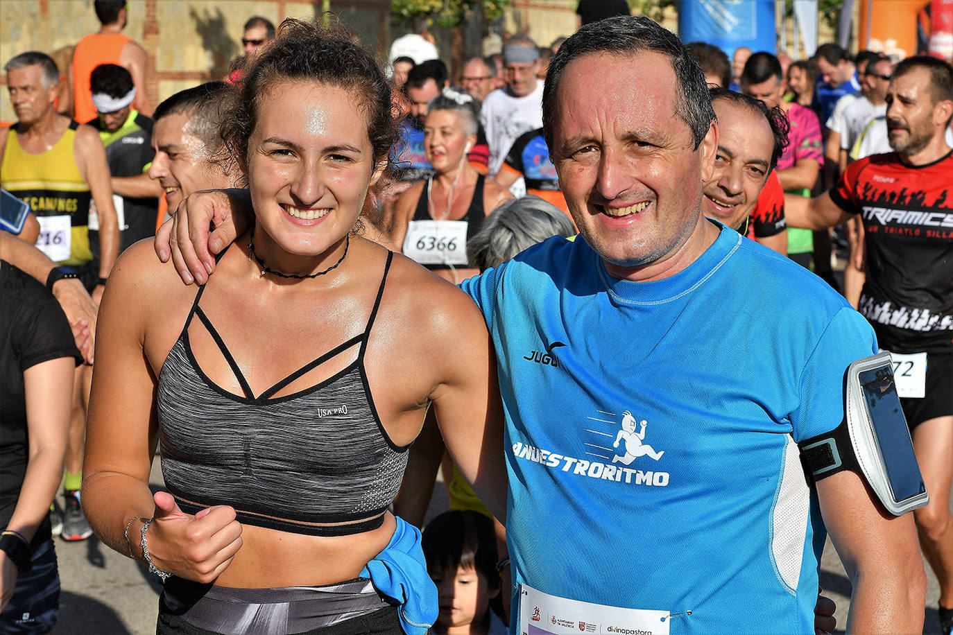 Fotos: Búscate en la 43ª Volta a Peu de los barrios de San Marcelino y San Isidro de Valencia