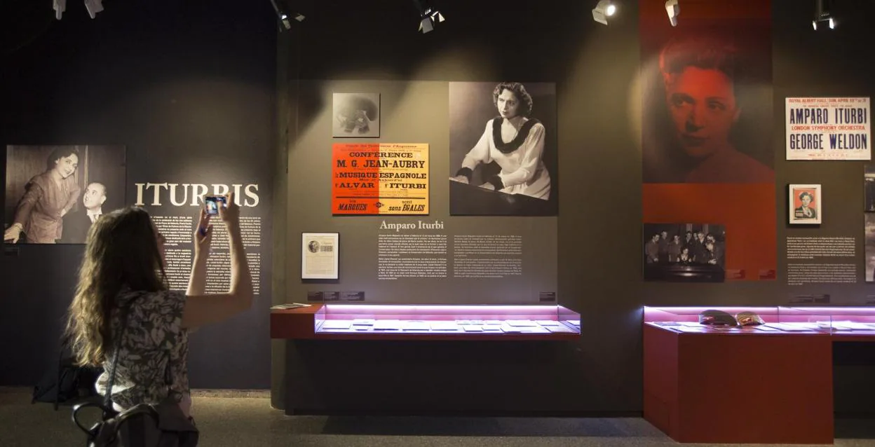 Imagen de la sala del Centro Cultural La Beneficencia donde se puede visitar la muestra. 