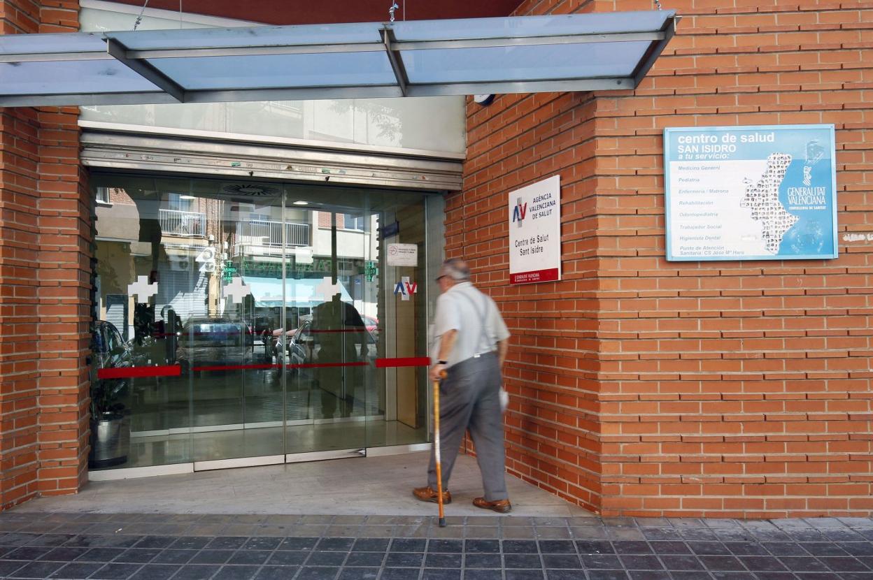 Los centros de salud todavía esperan medidas para la saturación de pacientes