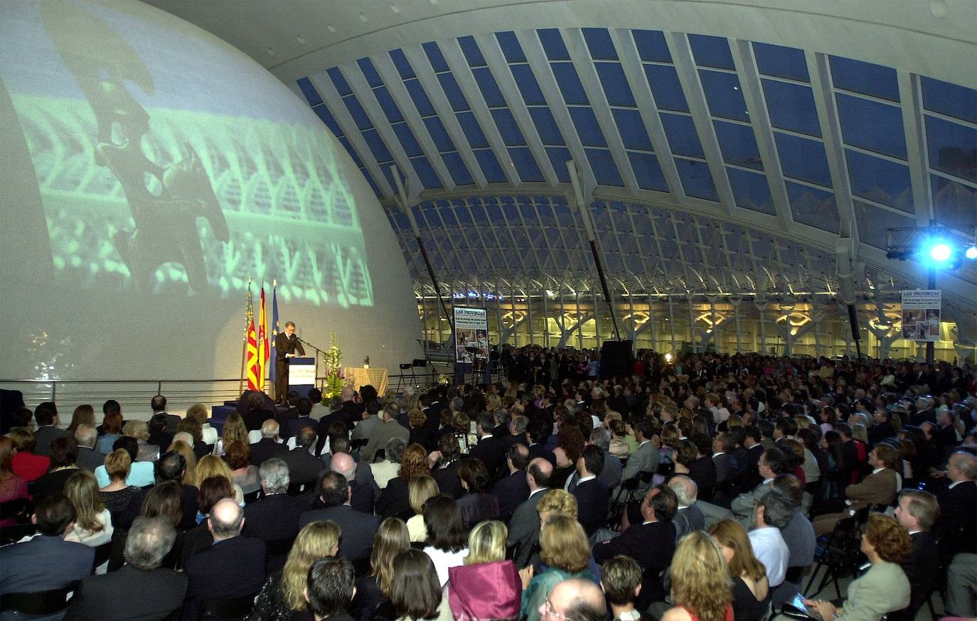 2001. Gala celebrada en el Hemisfèric de la Ciudad de las Artes y de las Ciencas