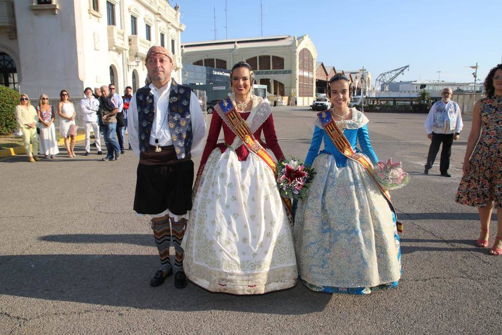 Un año más la Agrupación de Fallas del Marítimo rindió Ofrenda Floral a la Virgen sumergida situada en el espigón de la parte exterior del Real Club Náutico de Valencia. La figura, esculpida en bronce, en 1977 por Ignacio Cuartero Fernández, estuvo más de 10 años emplazada bajo el mar frente al faro de Valencia, a 14 metros de profundidad. Sin embargo, en mayo de 2009, debido a las obras de reforzamiento del faro que se hicieron en el Puerto y después de haber restaurado la imagen, los miembros del Club de Buceo G.I.S.E.D VALENCIA, con la colaboración del Real Club Náutico, colocaron la imagen de la Virgen «en un lugar más accesible, frente al espigón situado junto a sus instalaciones, y donde está a 10 metros de profundidad». El Edificio del Reloj del Puerto de Valencia fue el punto de partida del acto el domingo 29 de septiembre, en la que los máximos representantes de las 46 Comisiones falleras que forman la Agrupación, no quisieron perderse este acto tan especial al que acudieron las falleras mayores de Valencia 2019, Marina Civera y Sara Larrazábal.