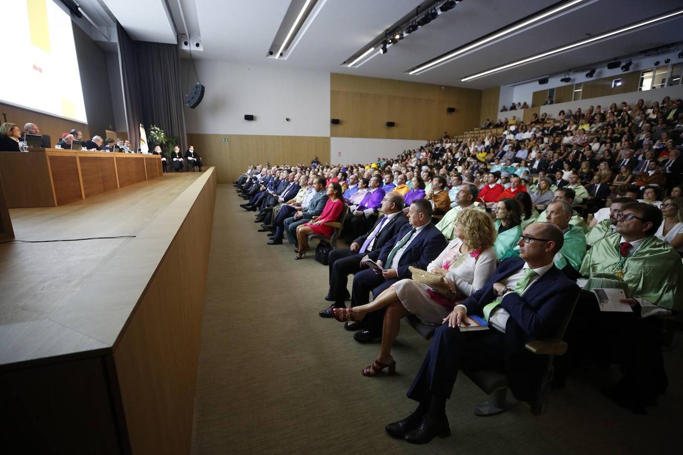 La universidad inaugura su Paraninfo con el acto de apertura del curso